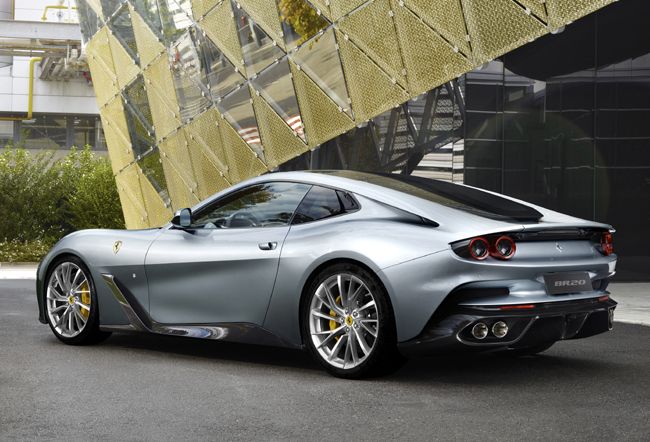 フェラーリがワンオフモデルのV12クーペ「BR20」を発表 - カー・アンド